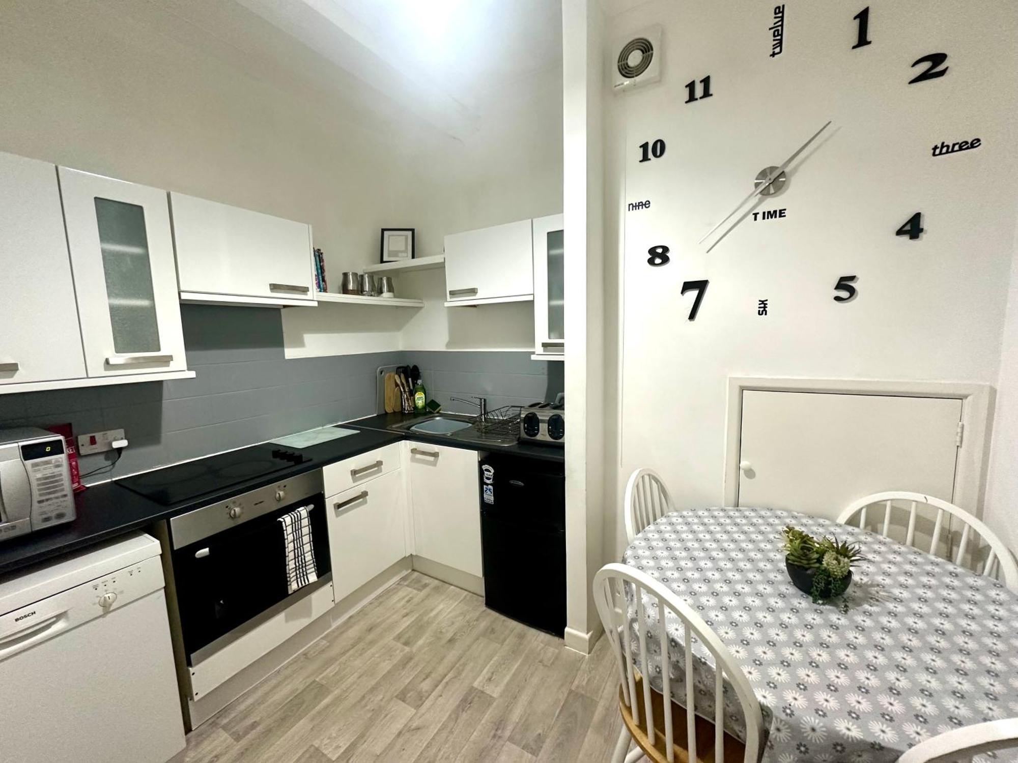Homely Apartment In The Heart Of Town Centre - Sleeps 6 Bournemouth Zewnętrze zdjęcie
